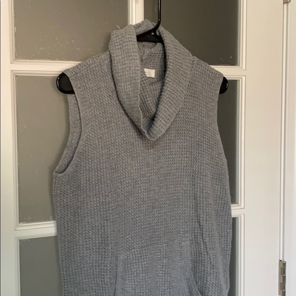 Vince Camuto cowl neck grey sweater - Picture 2 of 7